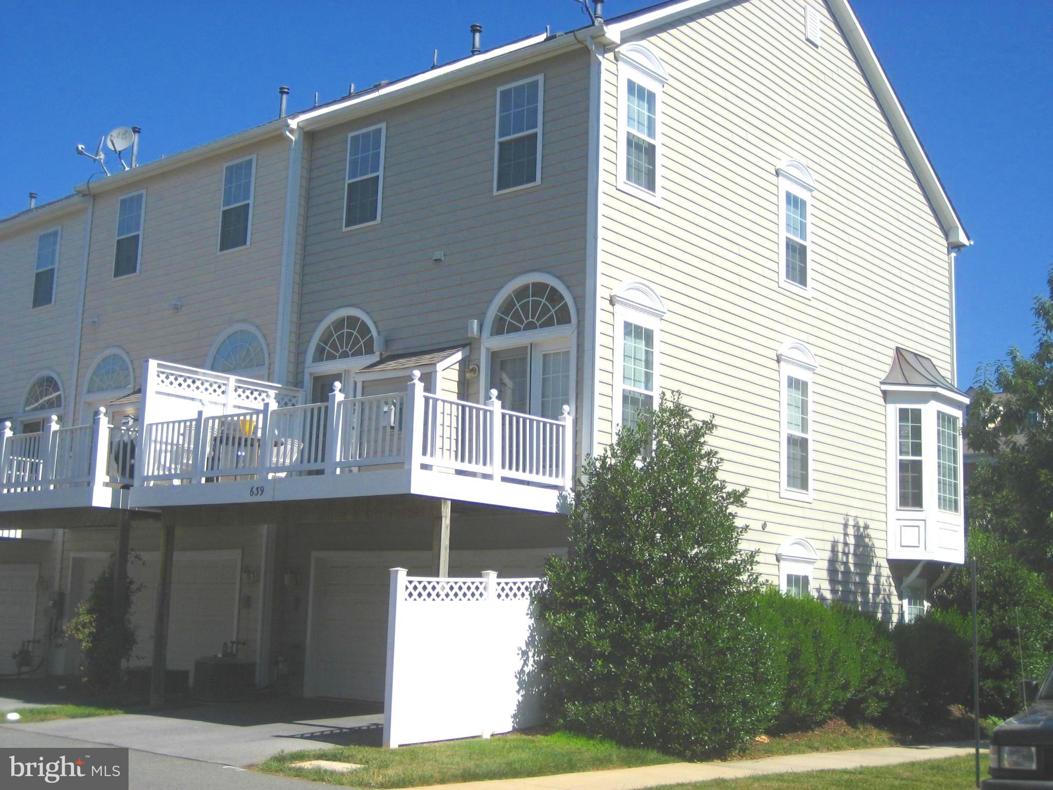 LAKELANDS - Residential Lease