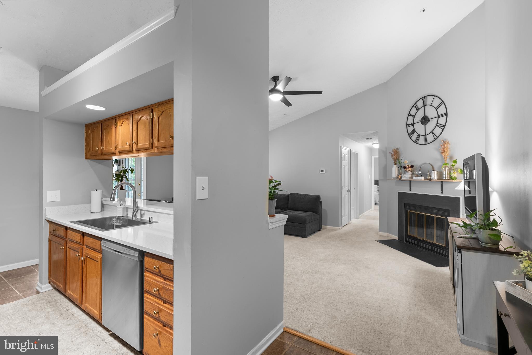 BRENTWOOD MANOR - Residential