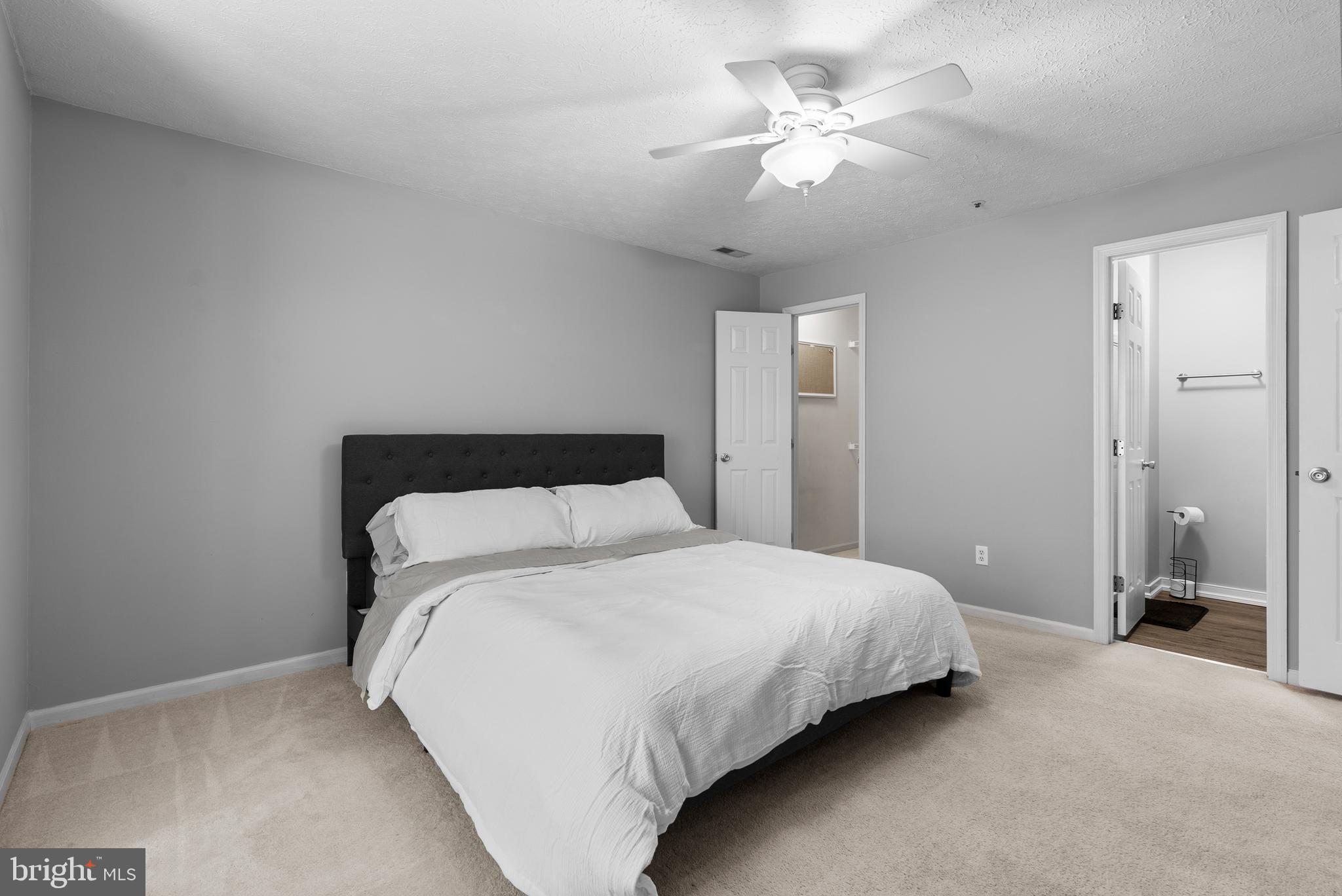 BRENTWOOD MANOR - Residential
