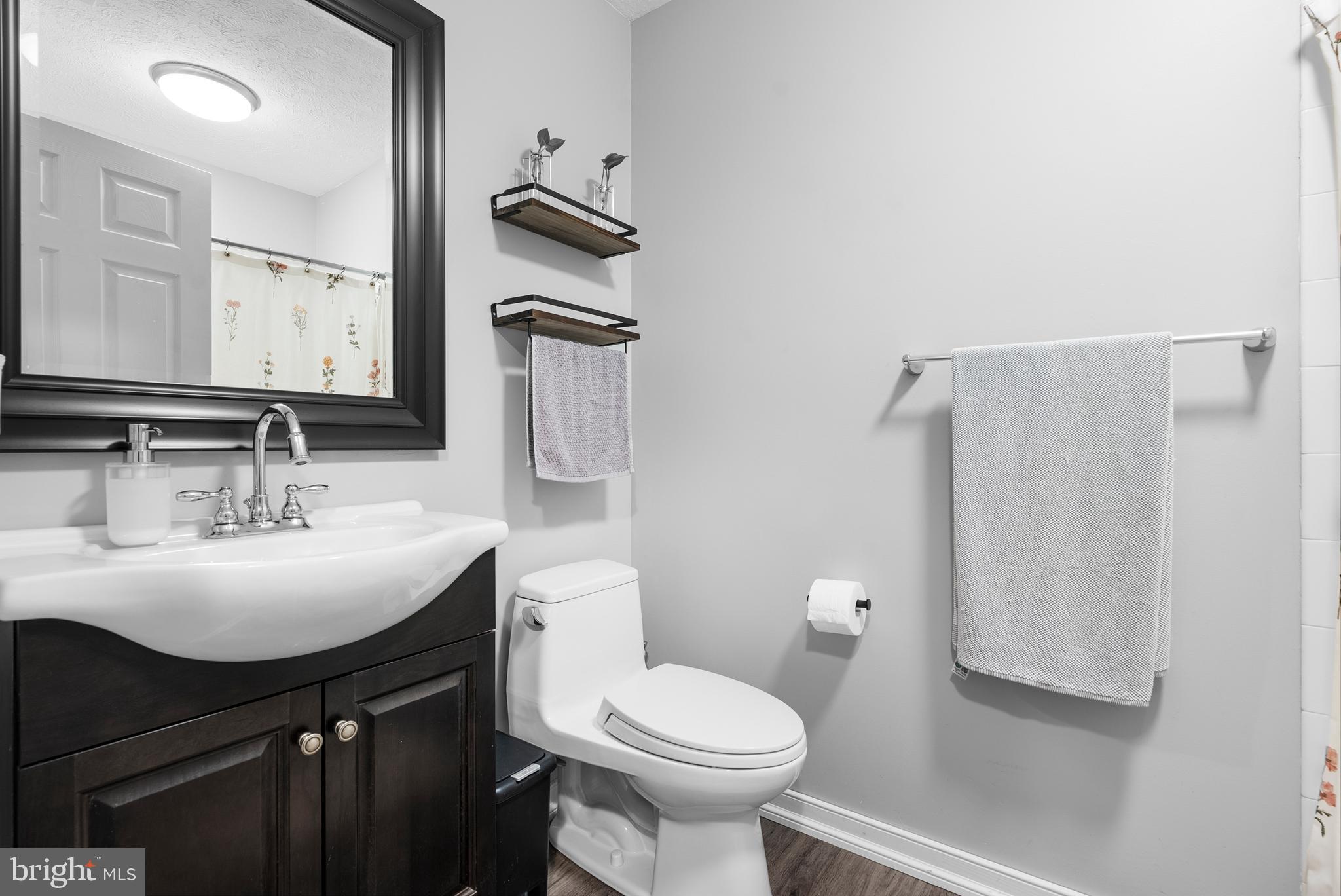 BRENTWOOD MANOR - Residential