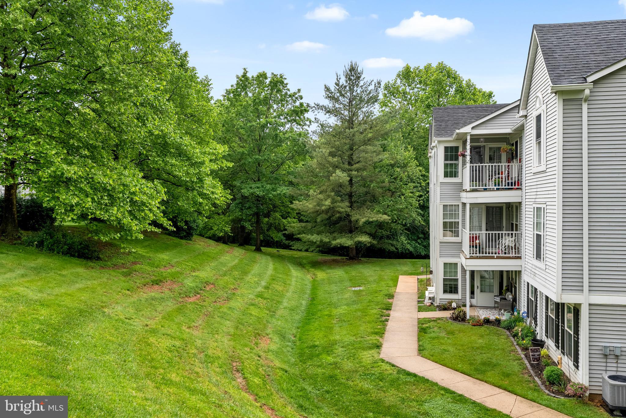 BRENTWOOD MANOR - Residential