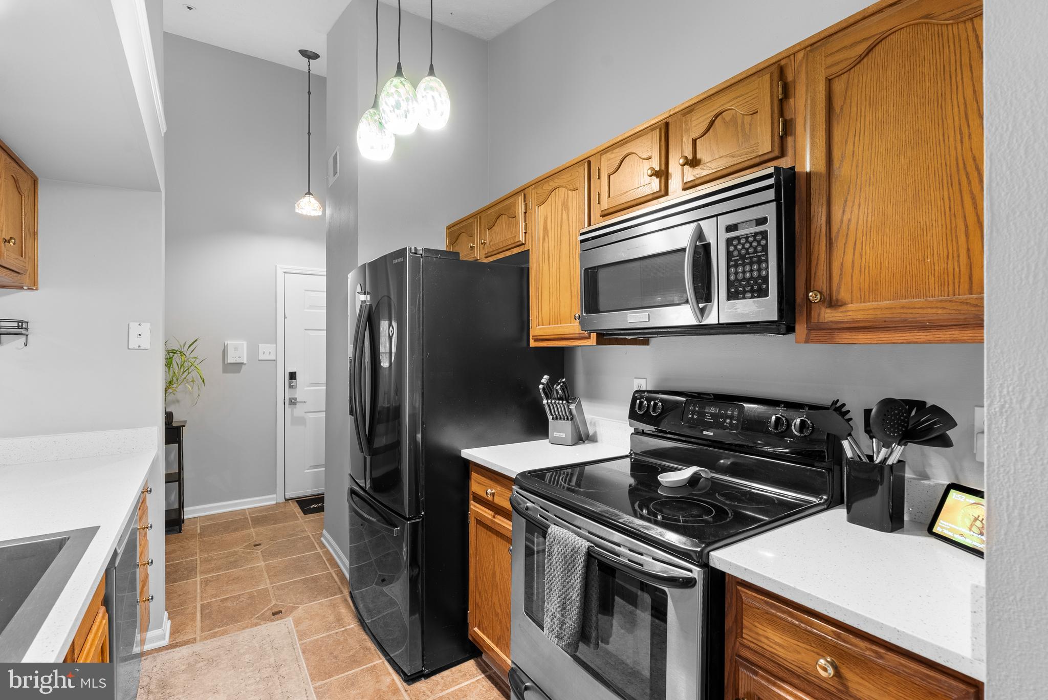 BRENTWOOD MANOR - Residential