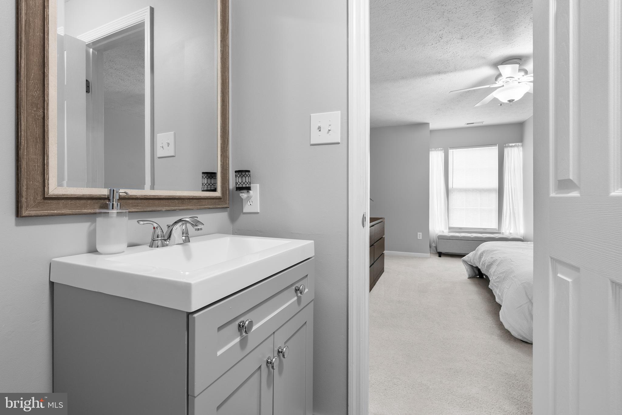 BRENTWOOD MANOR - Residential