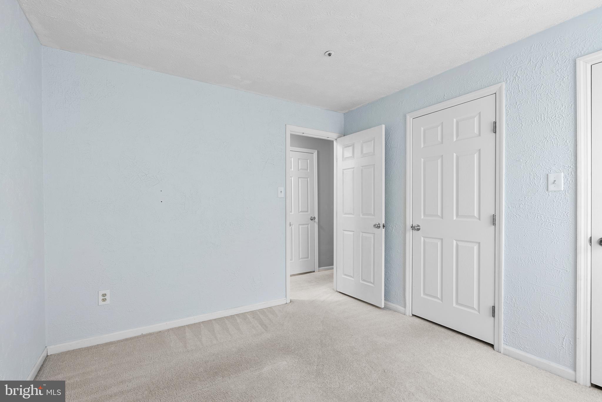 BRENTWOOD MANOR - Residential