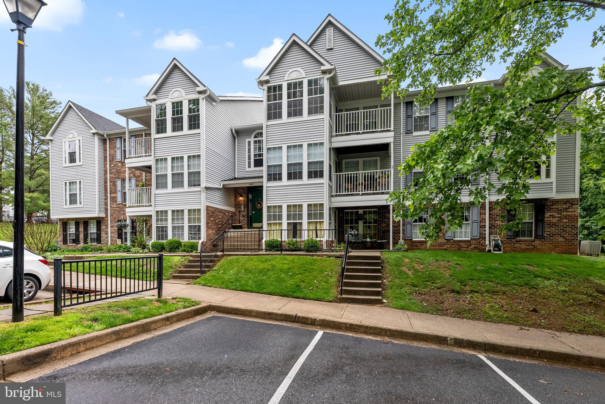BRENTWOOD MANOR - Residential