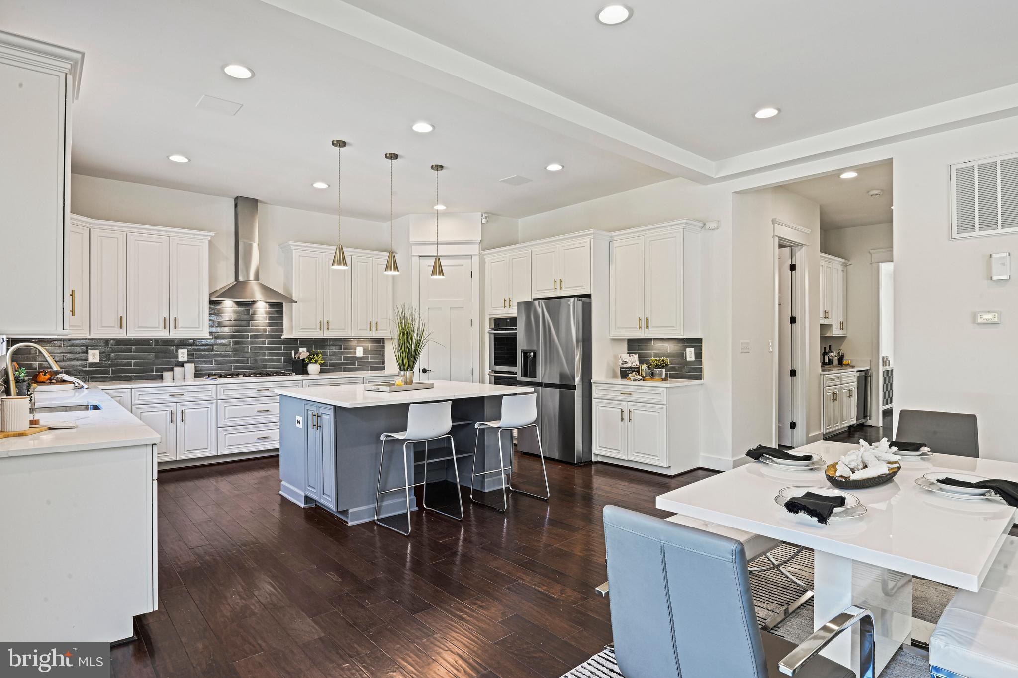 MAPLE VIEW - Residential