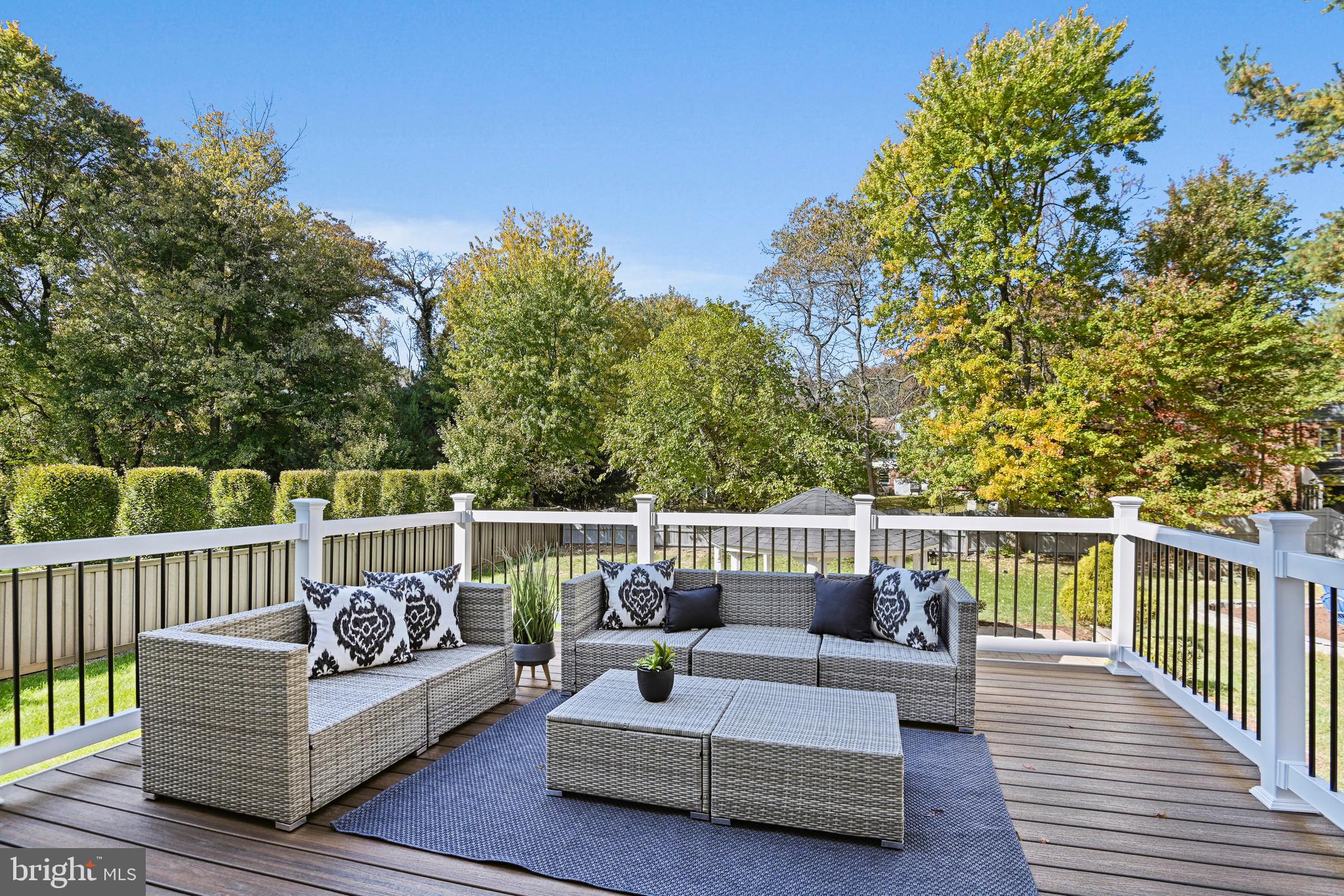 MAPLE VIEW - Residential