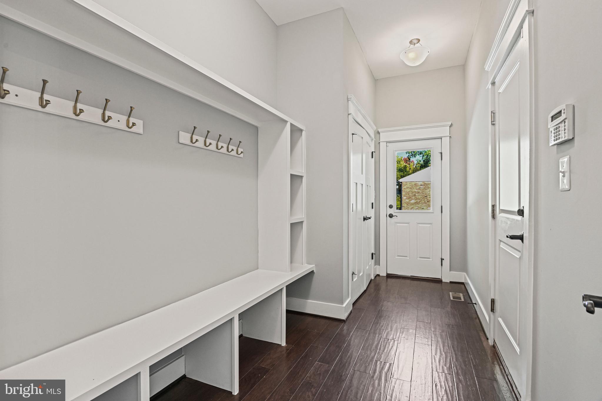 MAPLE VIEW - Residential