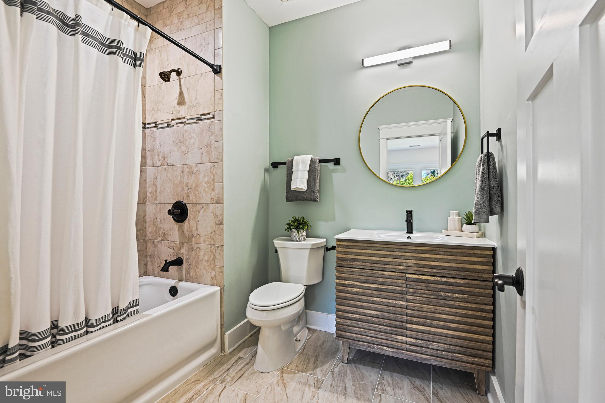 MAPLE VIEW - Residential