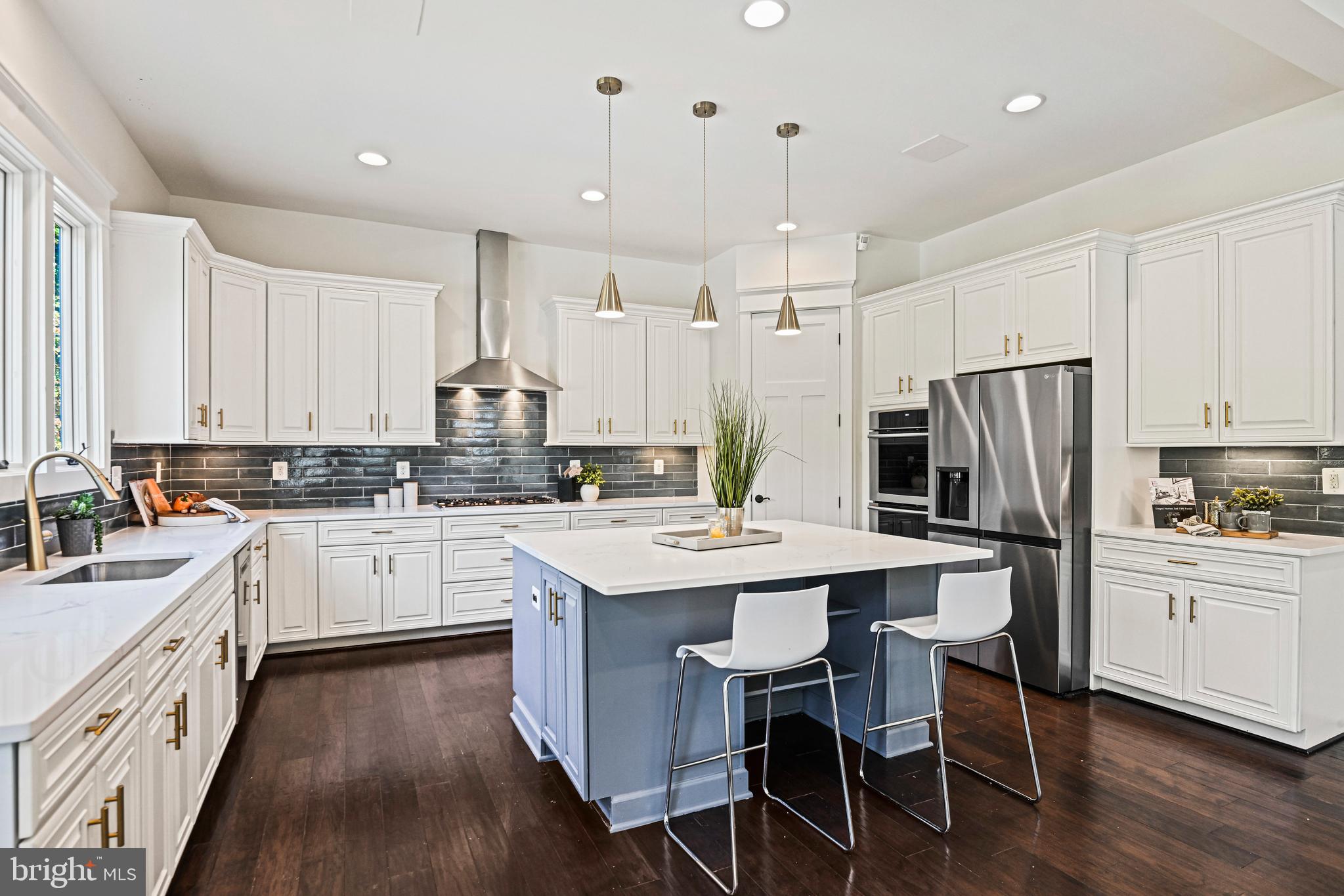 MAPLE VIEW - Residential