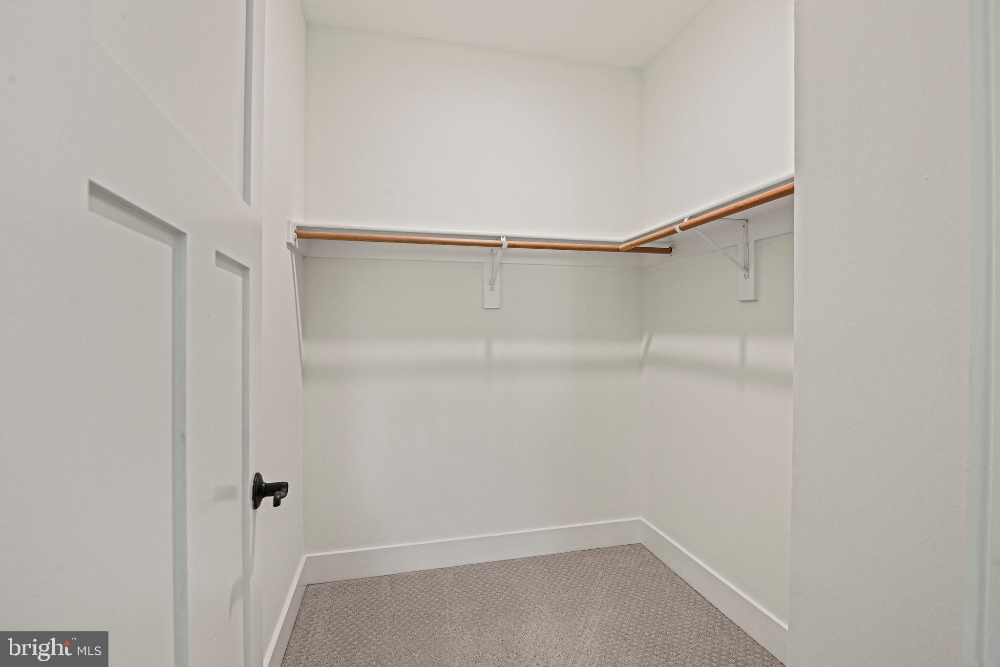 MAPLE VIEW - Residential