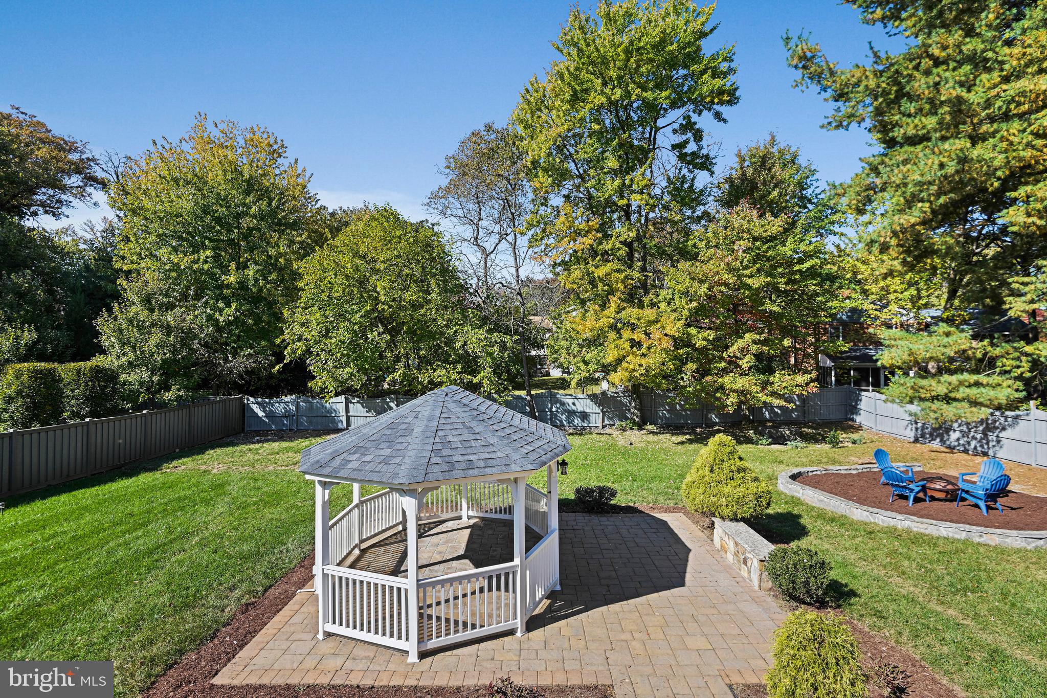 MAPLE VIEW - Residential