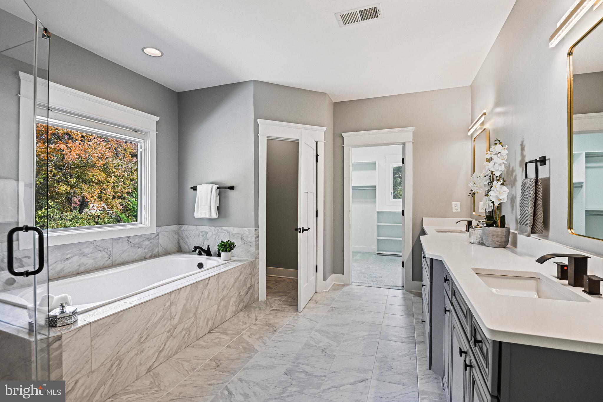 MAPLE VIEW - Residential