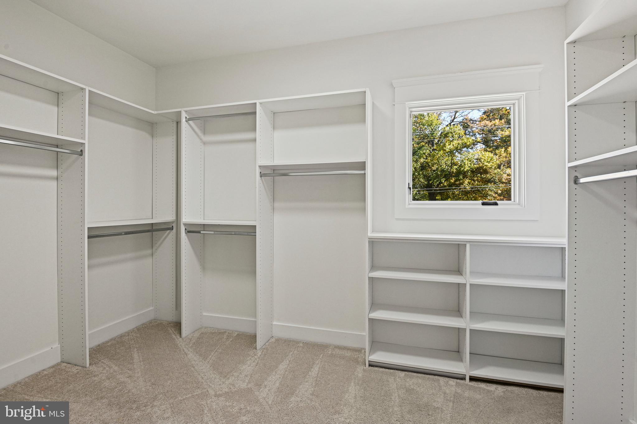 MAPLE VIEW - Residential