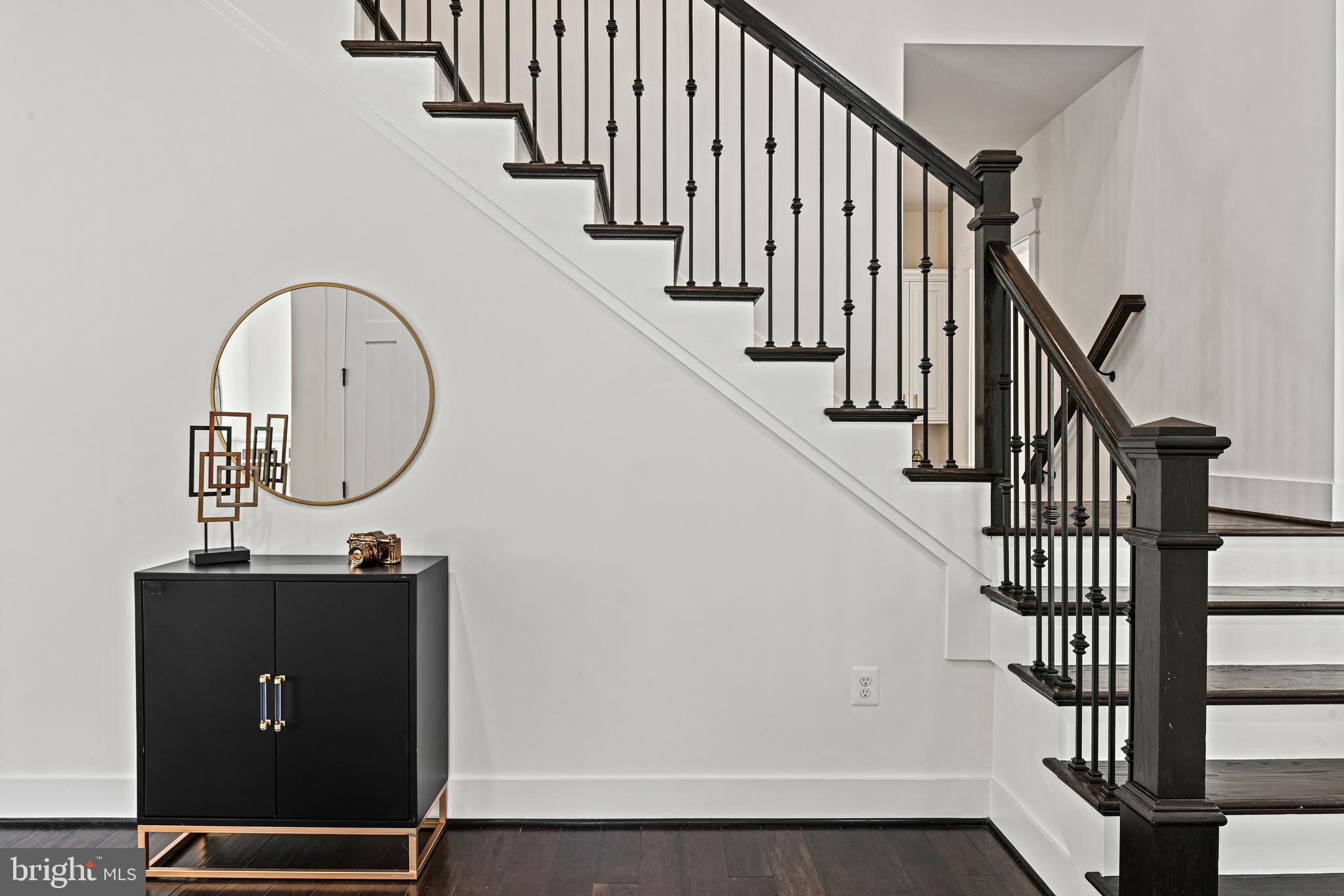 MAPLE VIEW - Residential