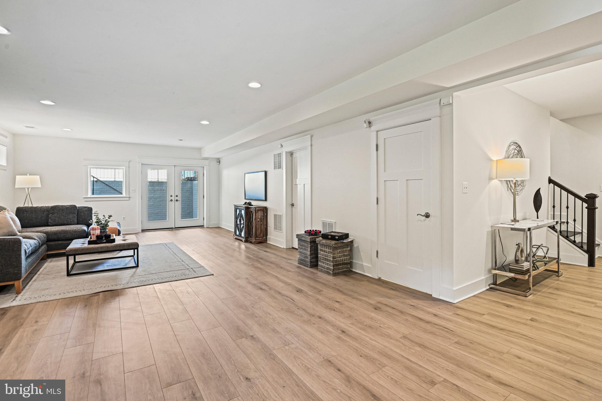 MAPLE VIEW - Residential