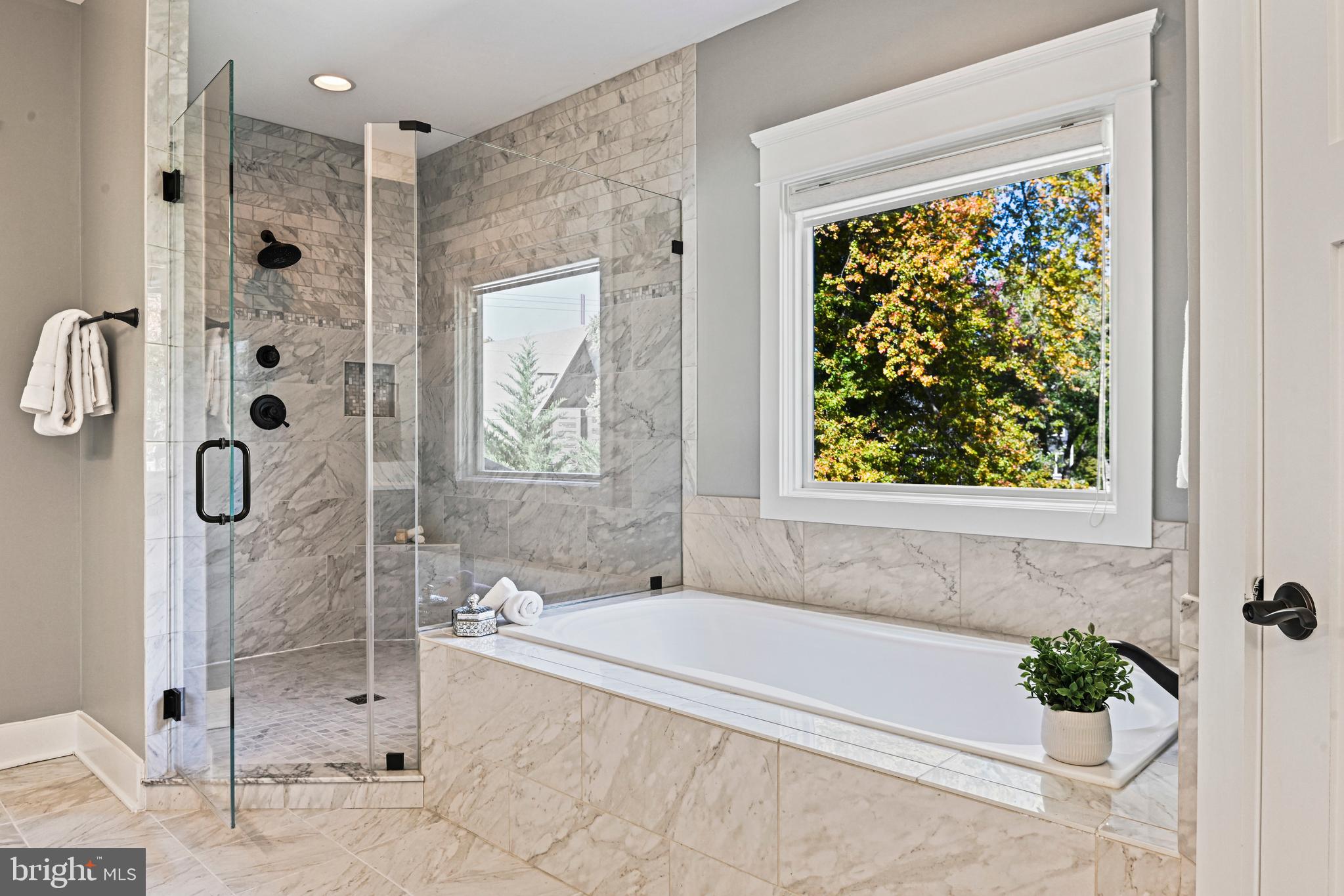 MAPLE VIEW - Residential