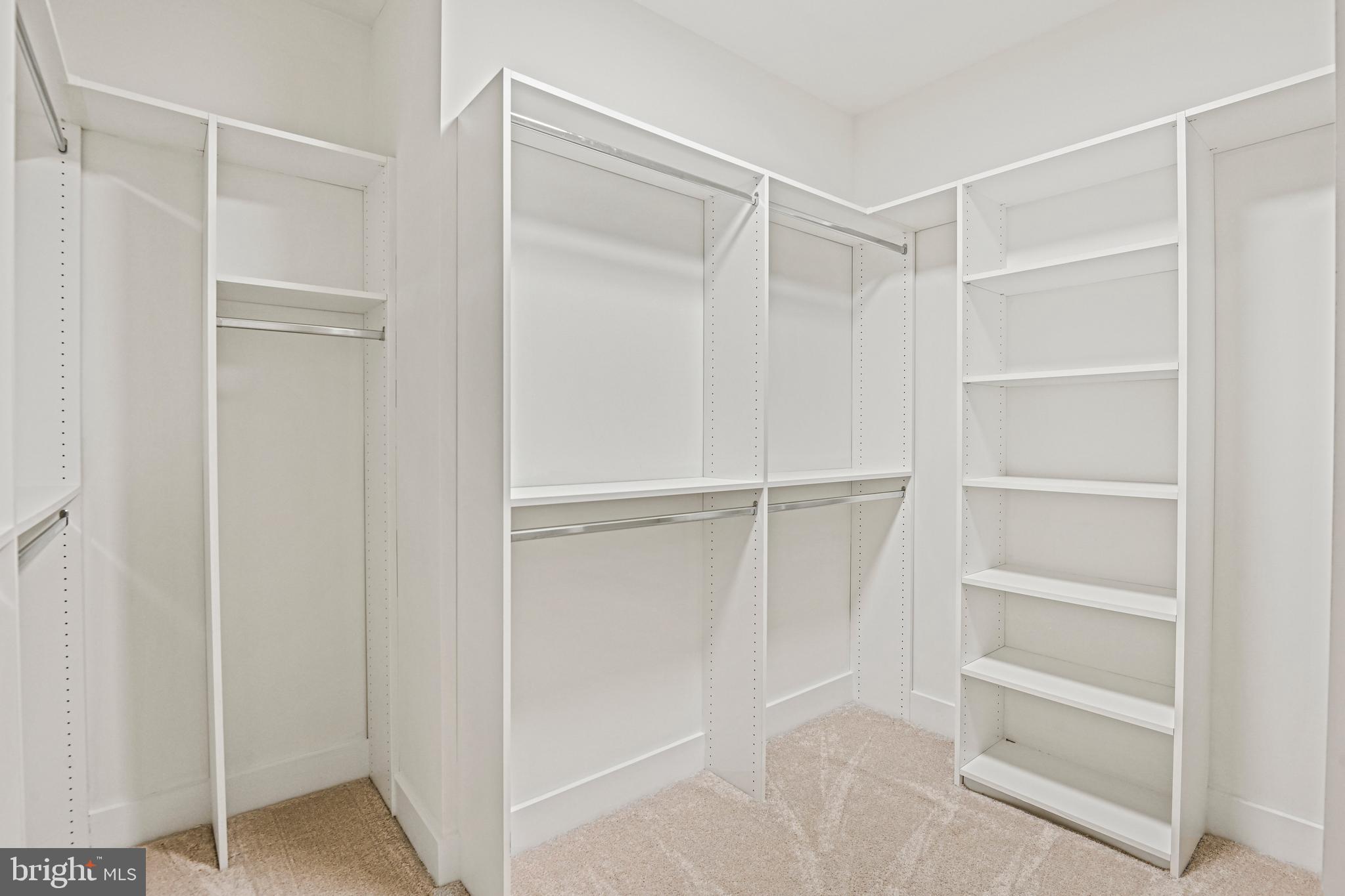 MAPLE VIEW - Residential