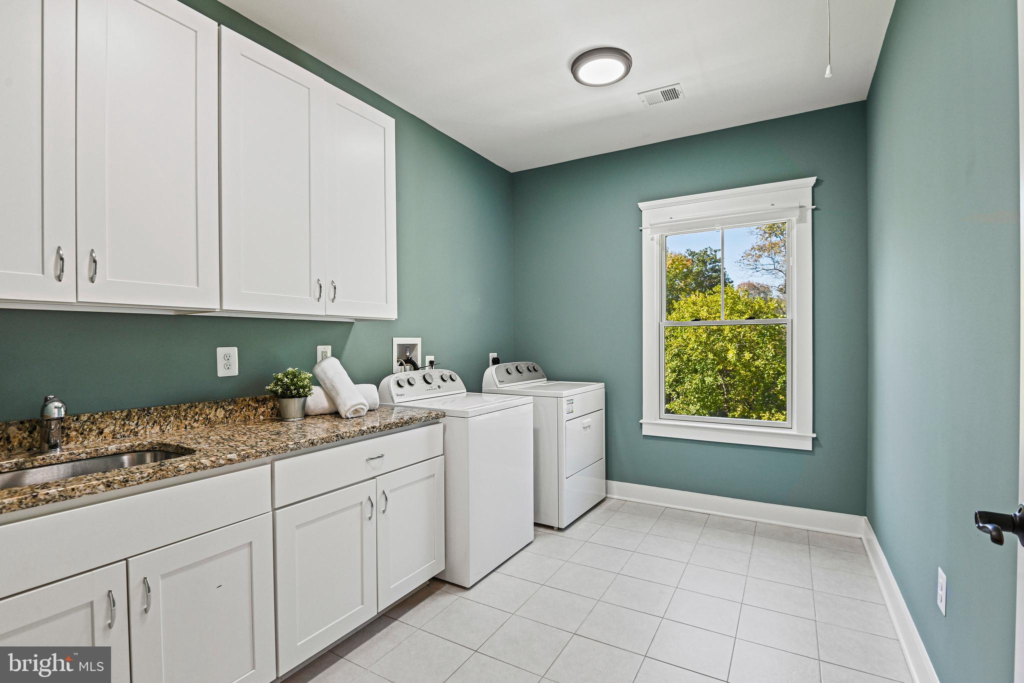 MAPLE VIEW - Residential