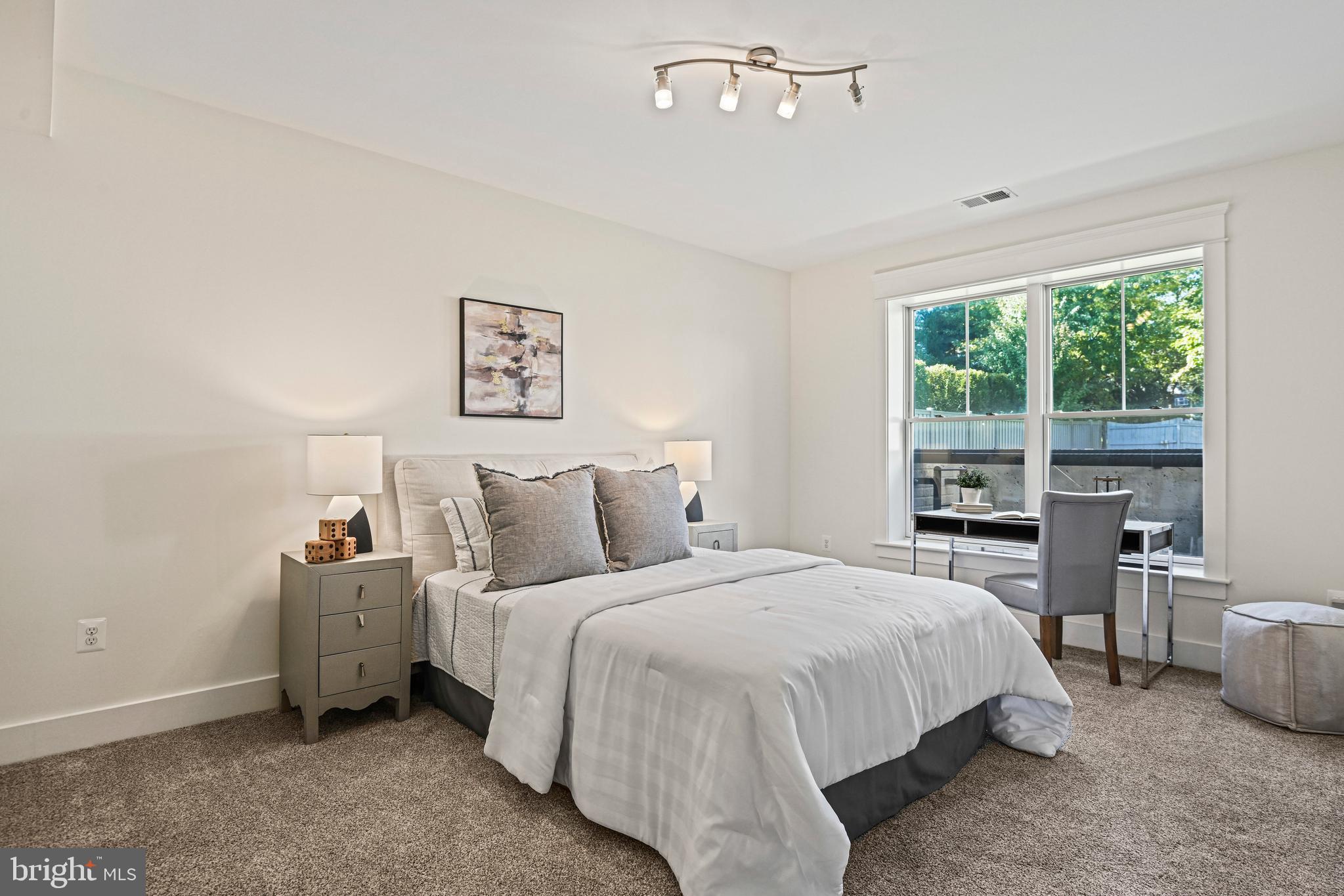 MAPLE VIEW - Residential