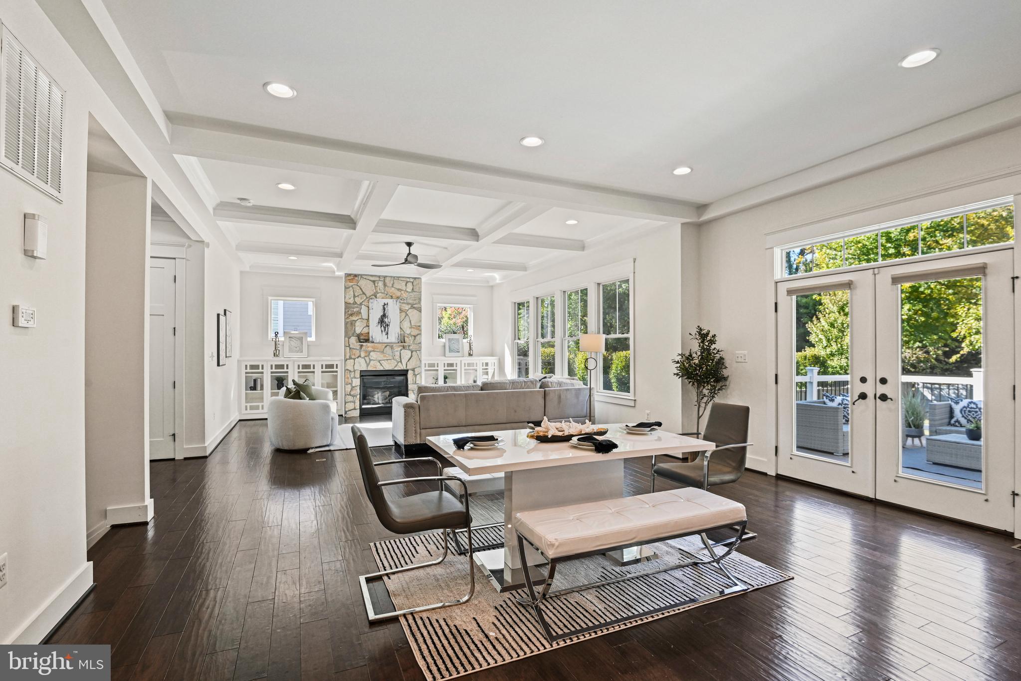 MAPLE VIEW - Residential