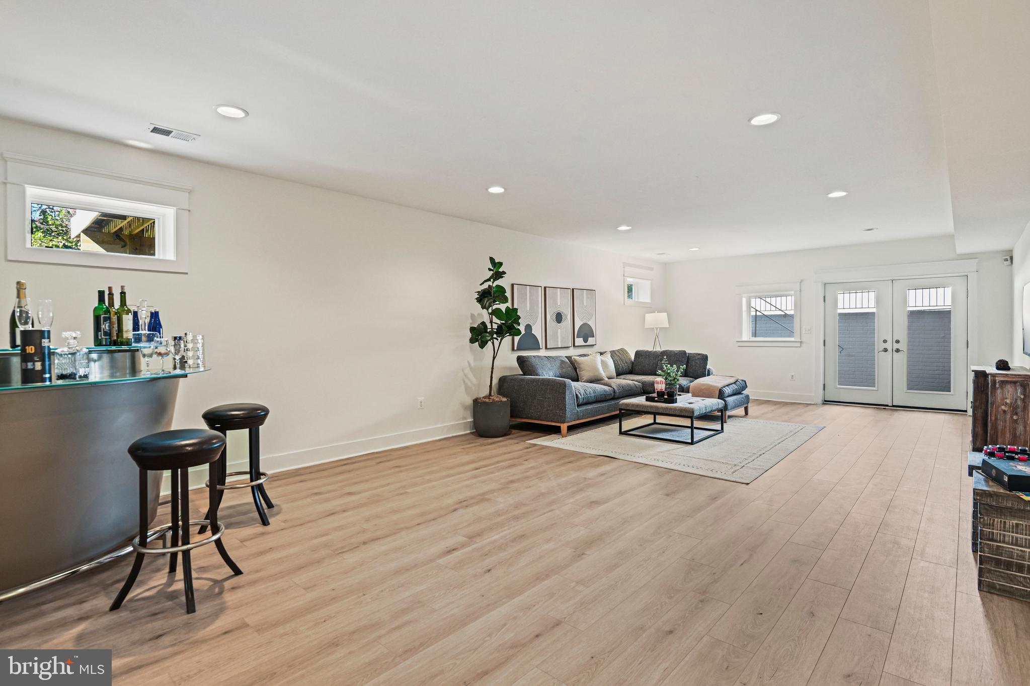 MAPLE VIEW - Residential