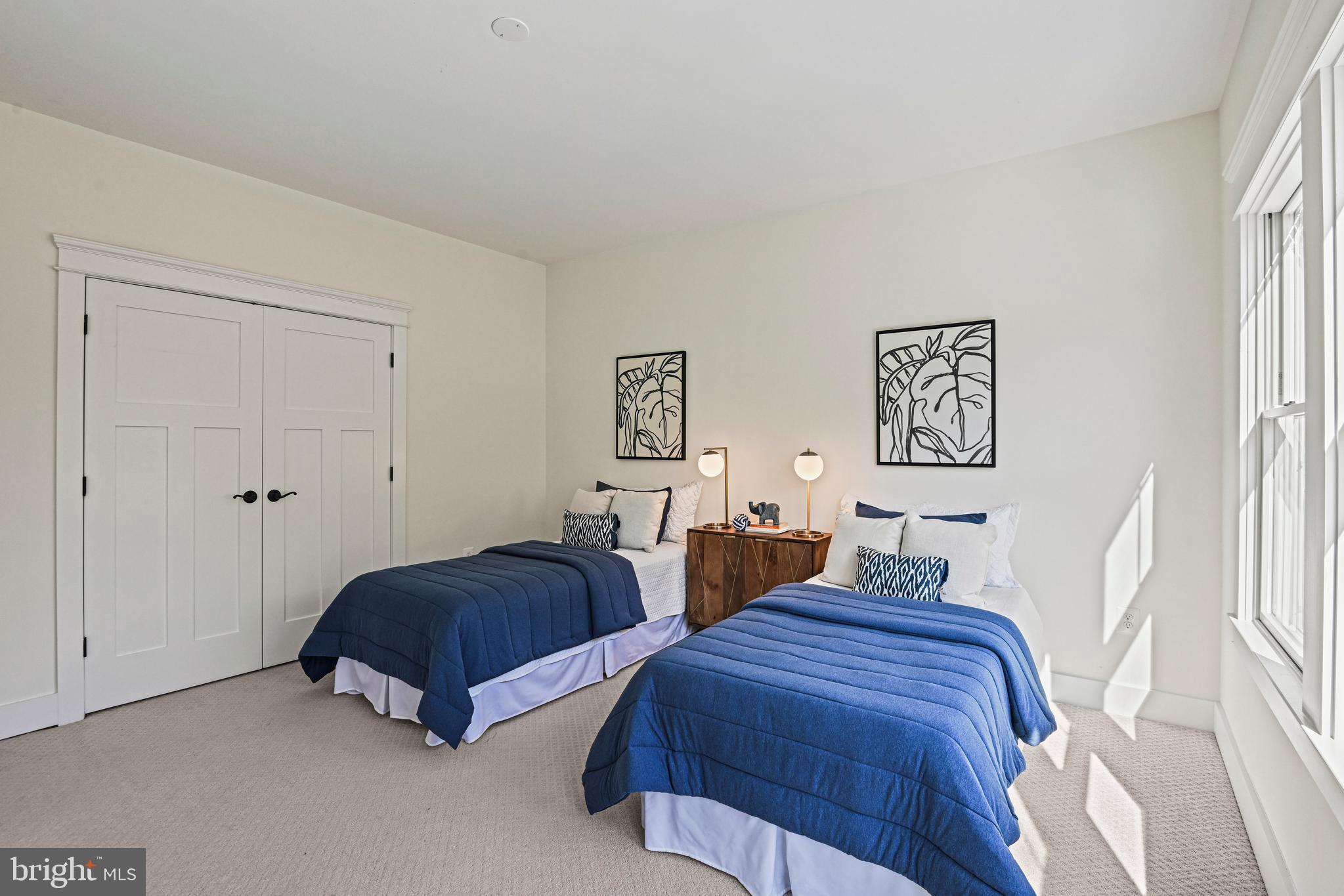 MAPLE VIEW - Residential