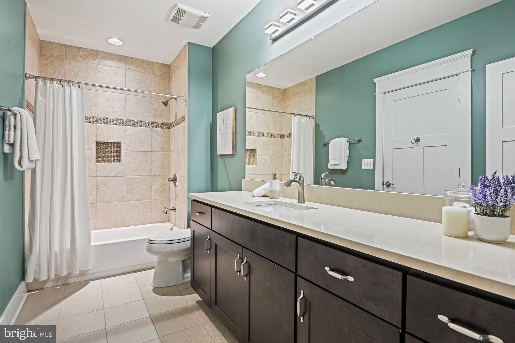 MAPLE VIEW - Residential