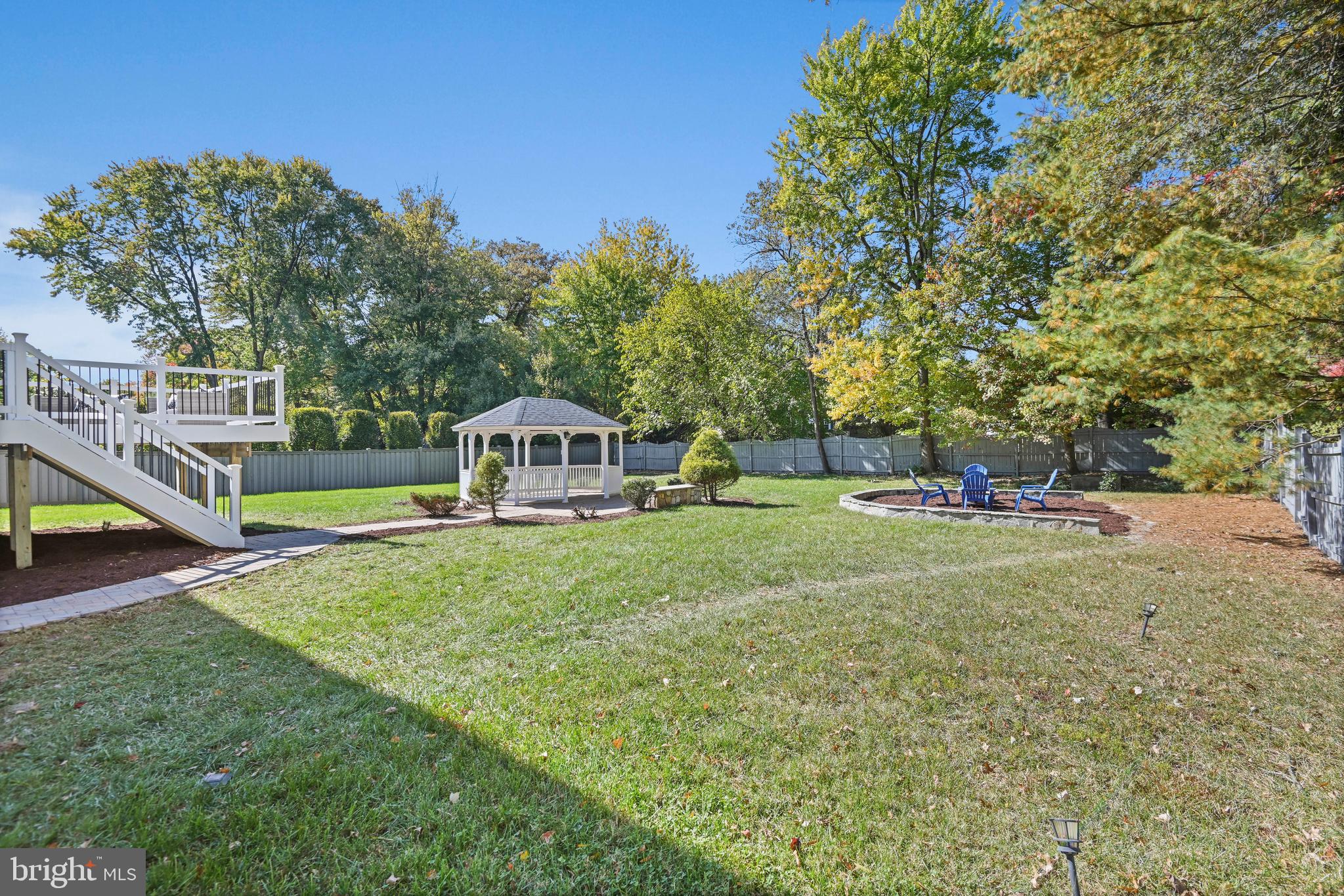 MAPLE VIEW - Residential