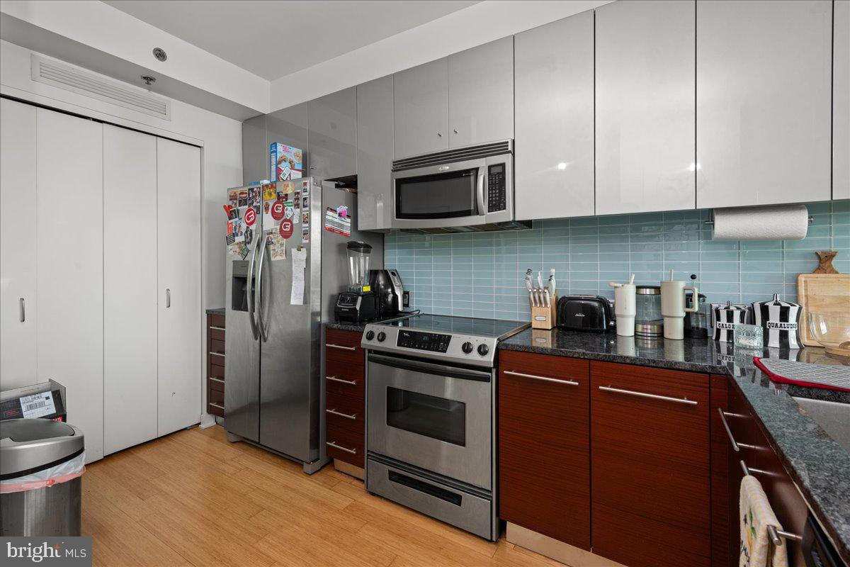 RITTENHOUSE SQUARE - Residential Lease