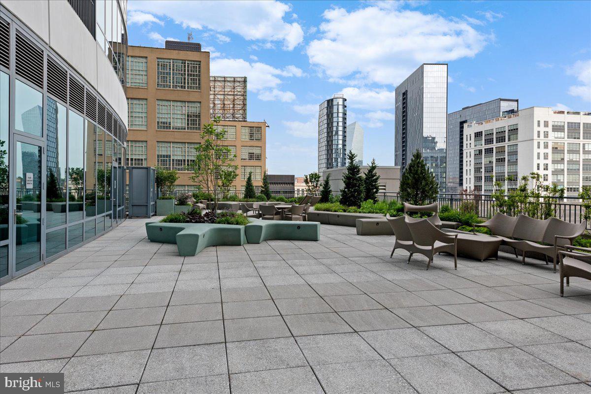 RITTENHOUSE SQUARE - Residential Lease