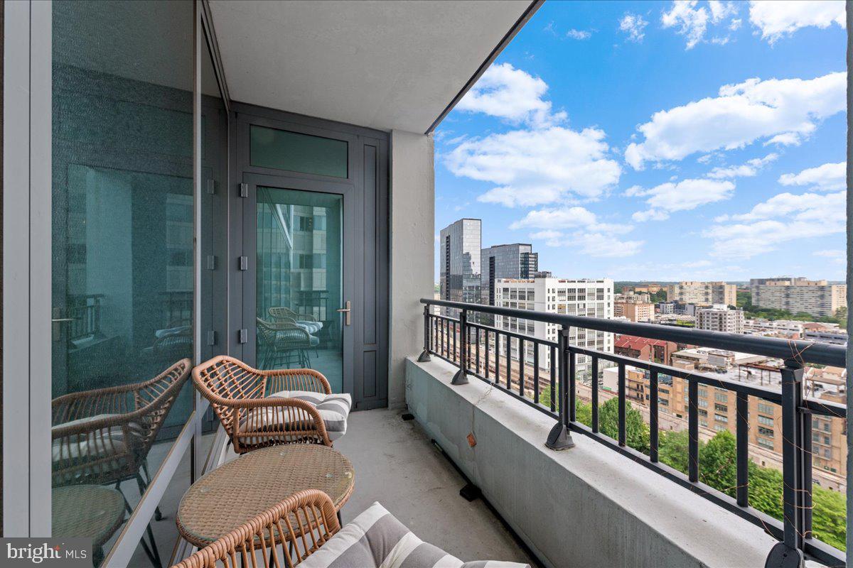 RITTENHOUSE SQUARE - Residential Lease