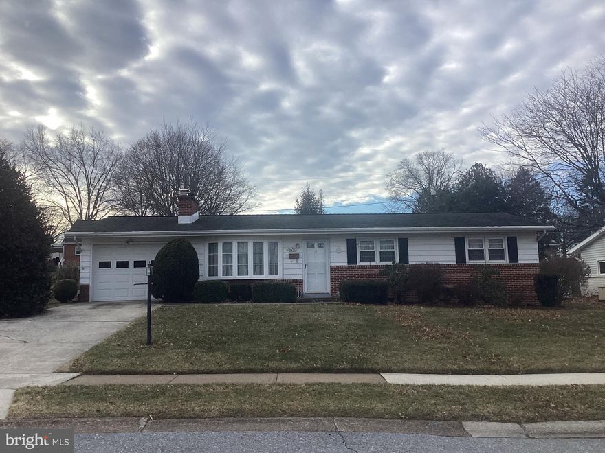 One floor living with an additional 3 season room
3br 2 full baths and lower level with workshop and laundry