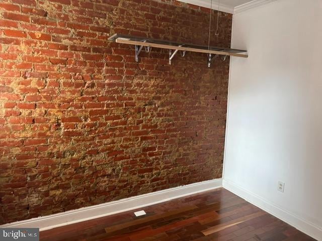 1929 HOFFMAN STREET
