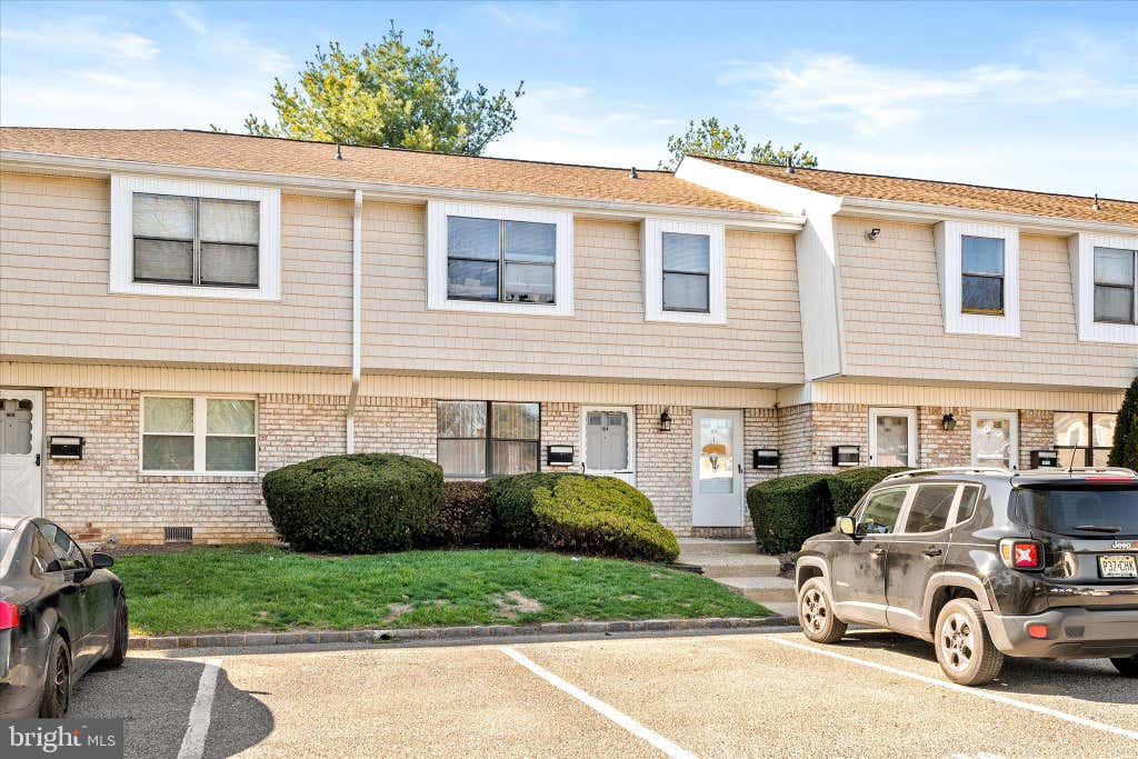 Photo of 1614 Silver Court, HAMILTON, NJ 08690 (MLS # NJME2075030)