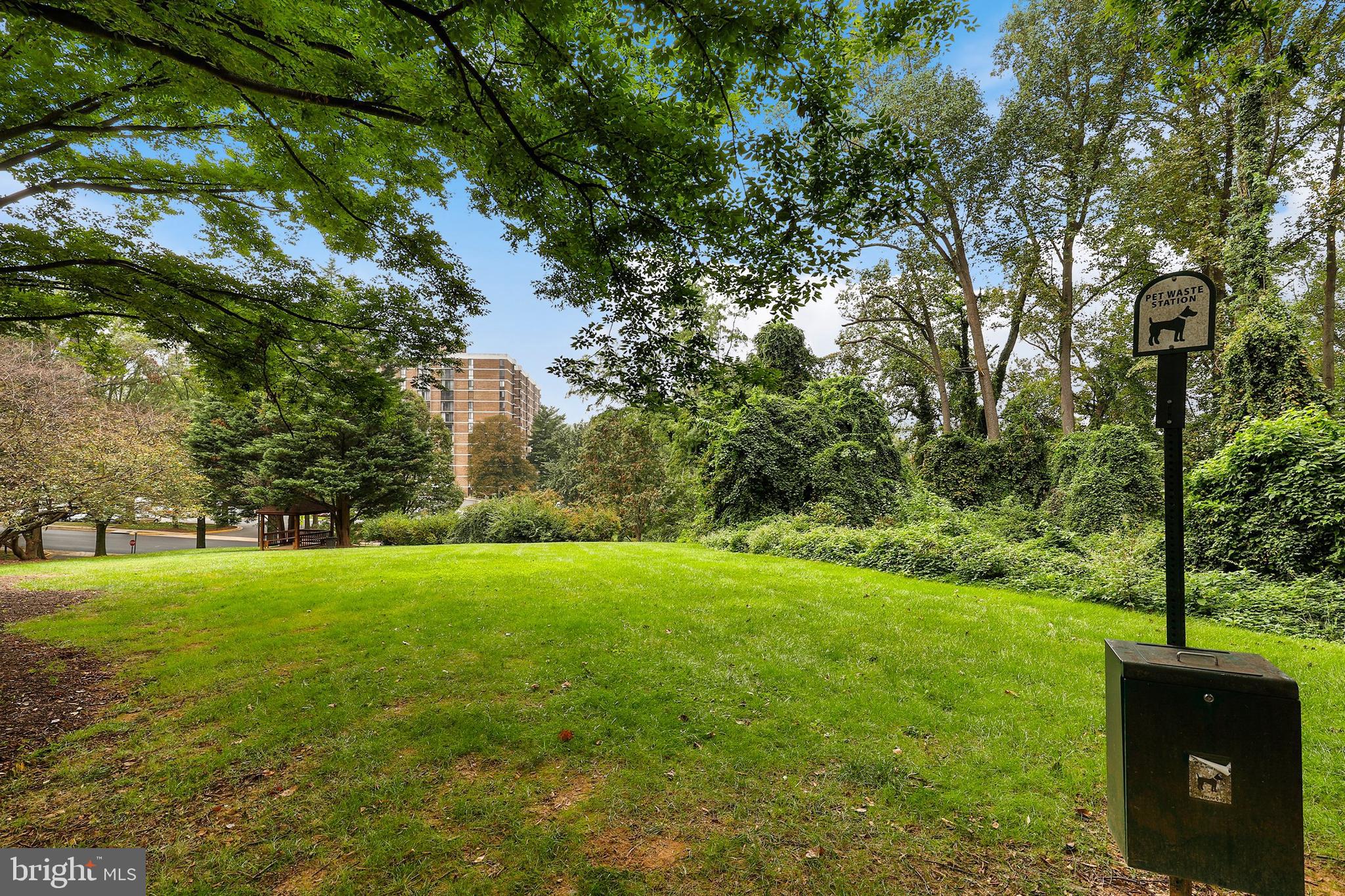 IDYLWOOD TOWERS CONDO - Residential