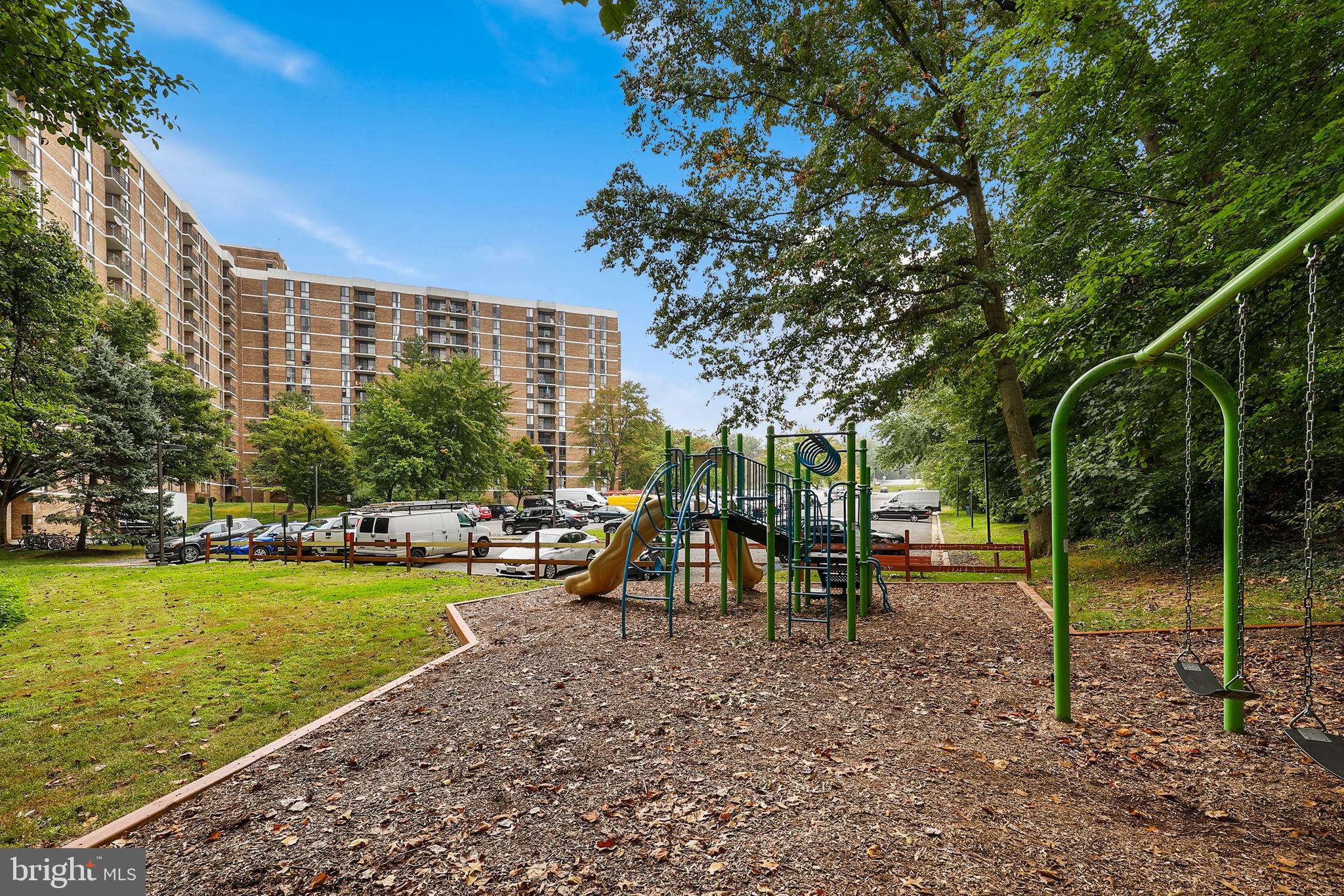 IDYLWOOD TOWERS CONDO - Residential