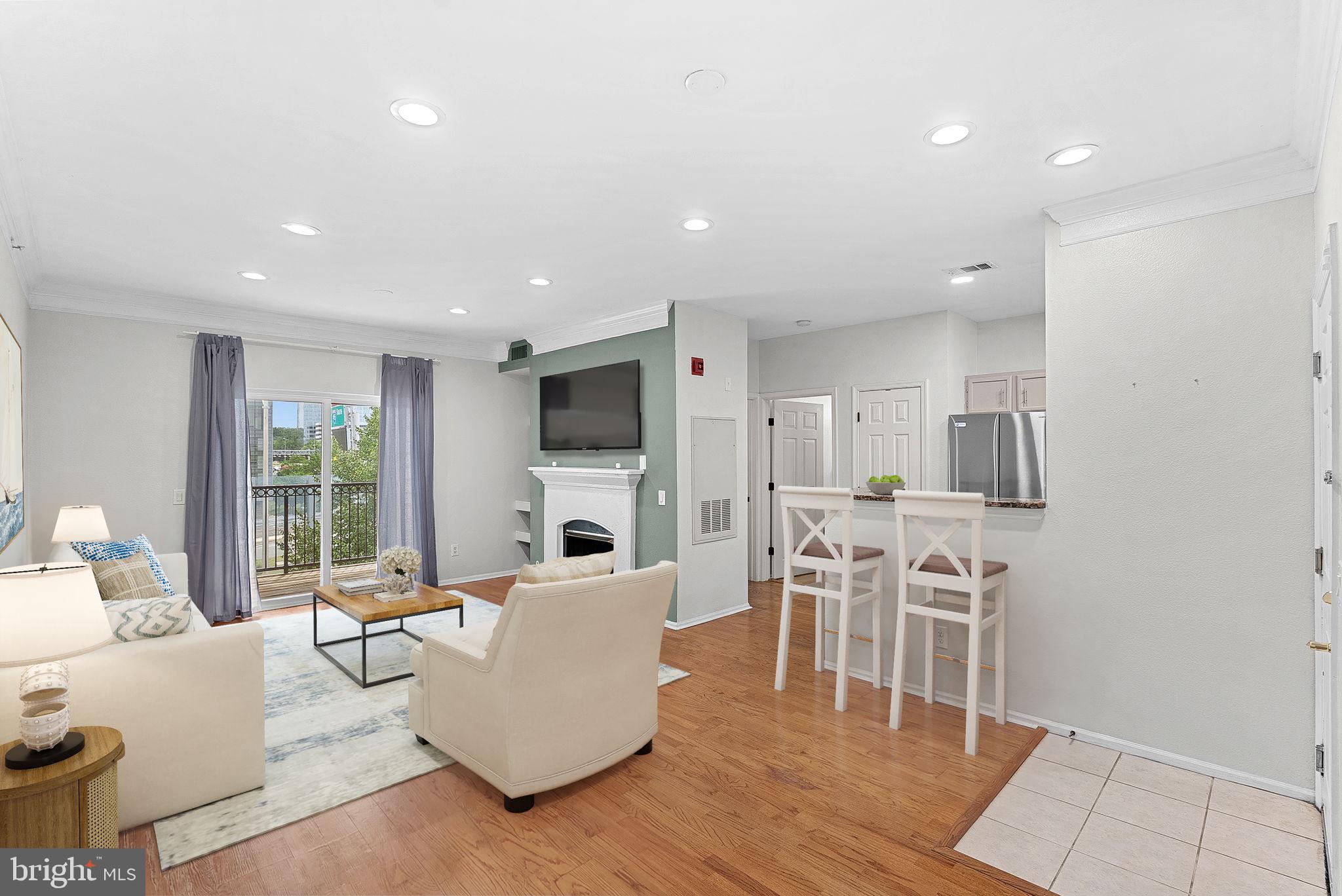 1521 SPRING GATE DRIVE 10406
