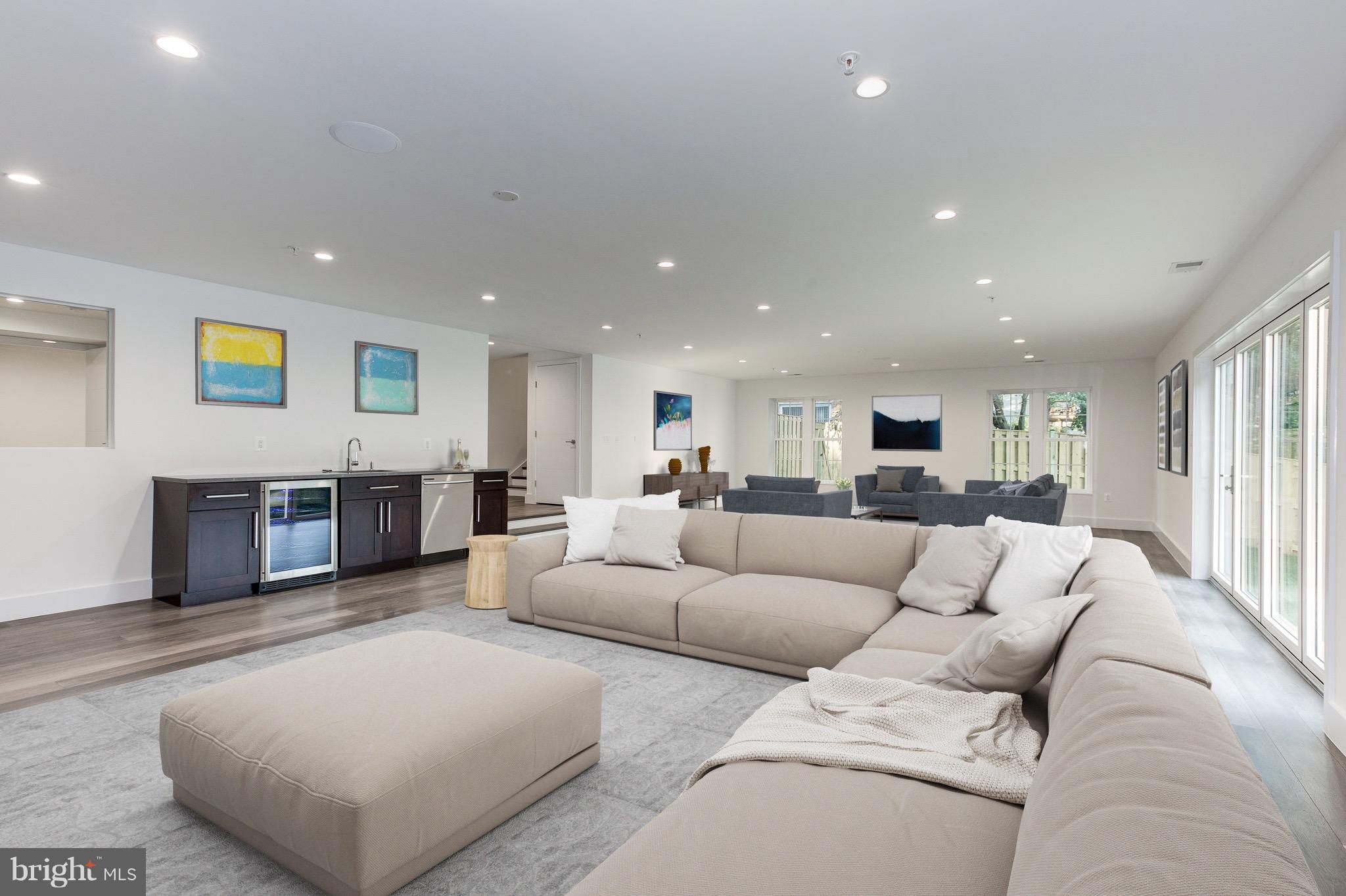 REGENCY ESTATES - Residential