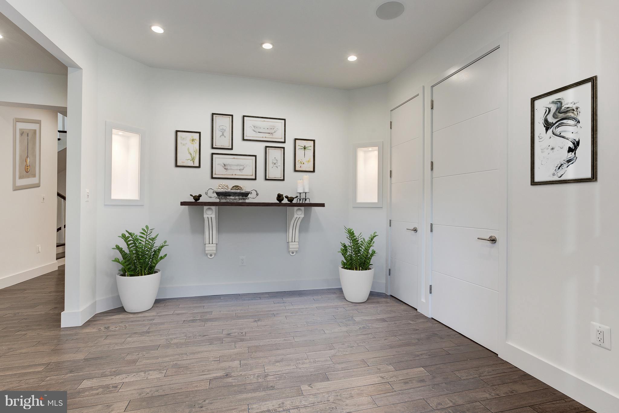 REGENCY ESTATES - Residential