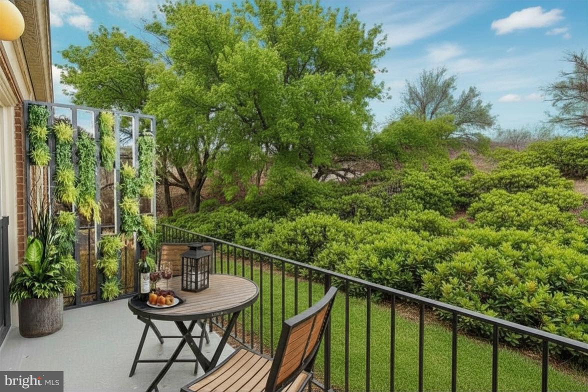 PARKSIDE CONDOMINIUMS - Residential