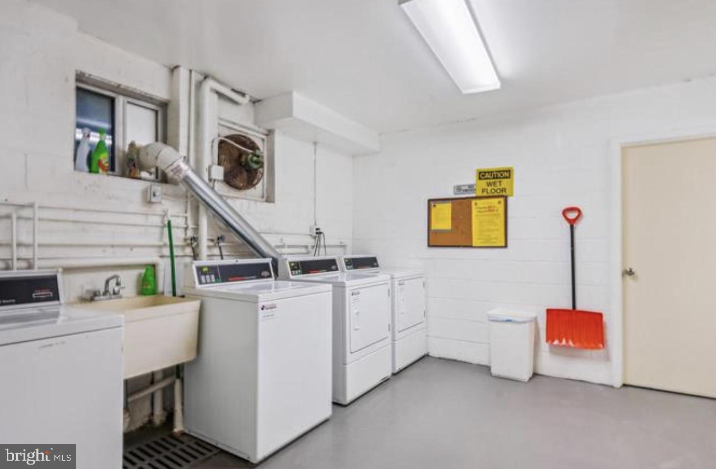 PARKSIDE CONDOMINIUMS - Residential