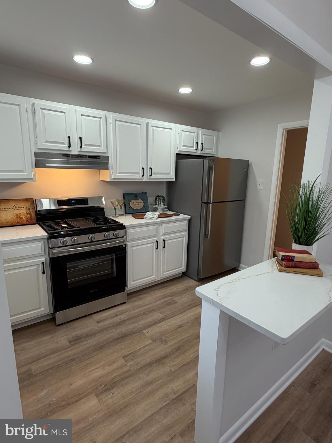 PARKSIDE CONDOMINIUMS - Residential