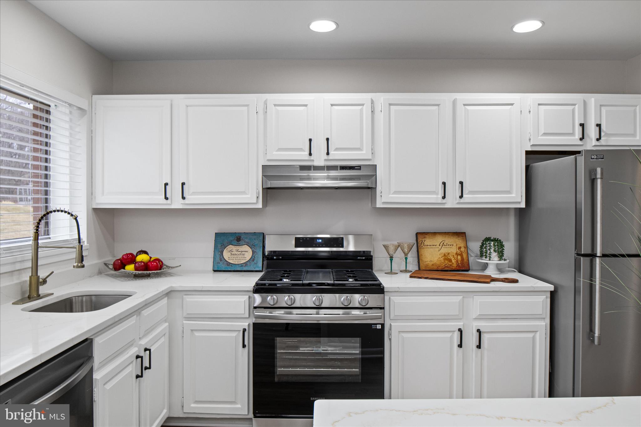 PARKSIDE CONDOMINIUMS - Residential