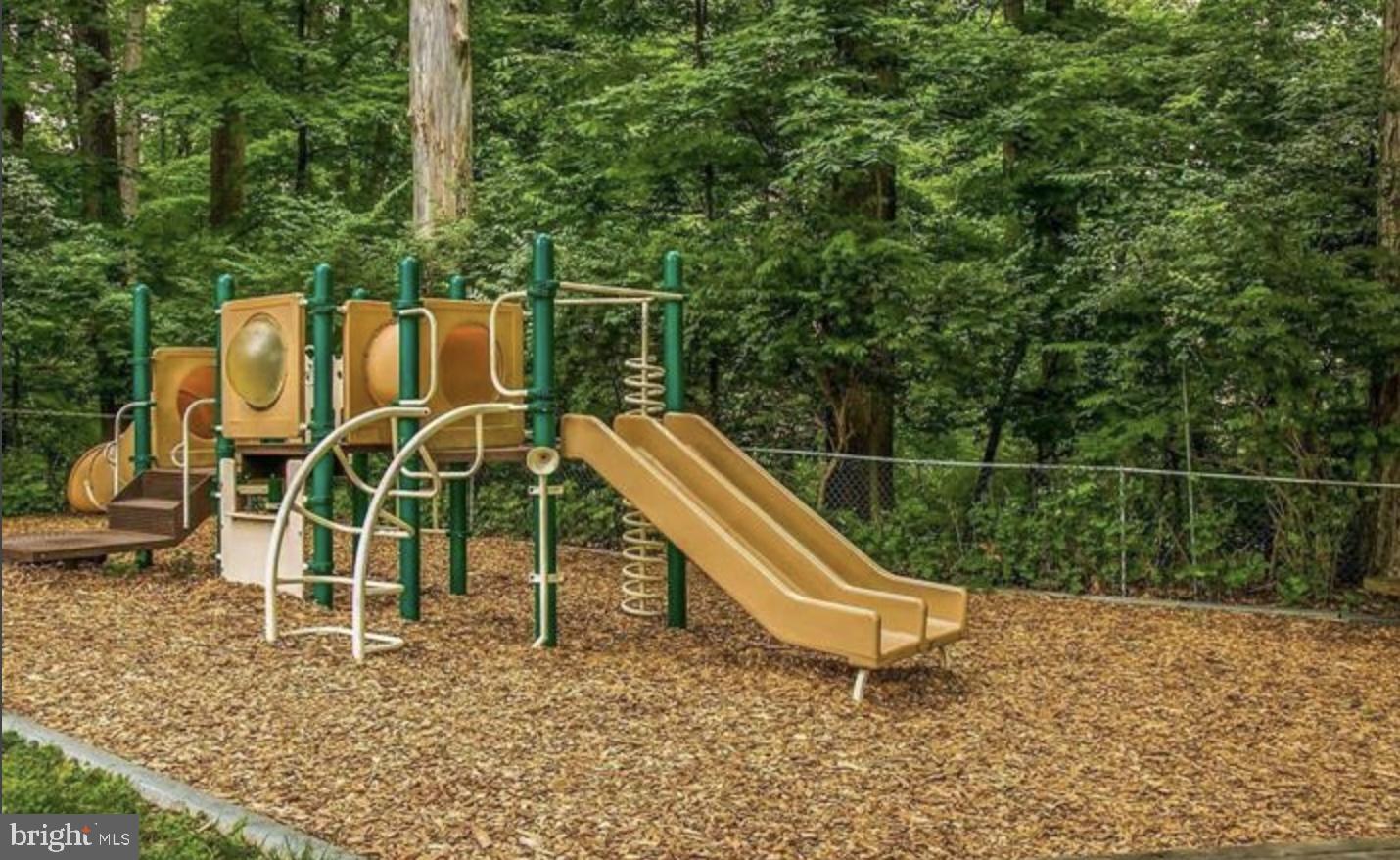 PARKSIDE CONDOMINIUMS - Residential