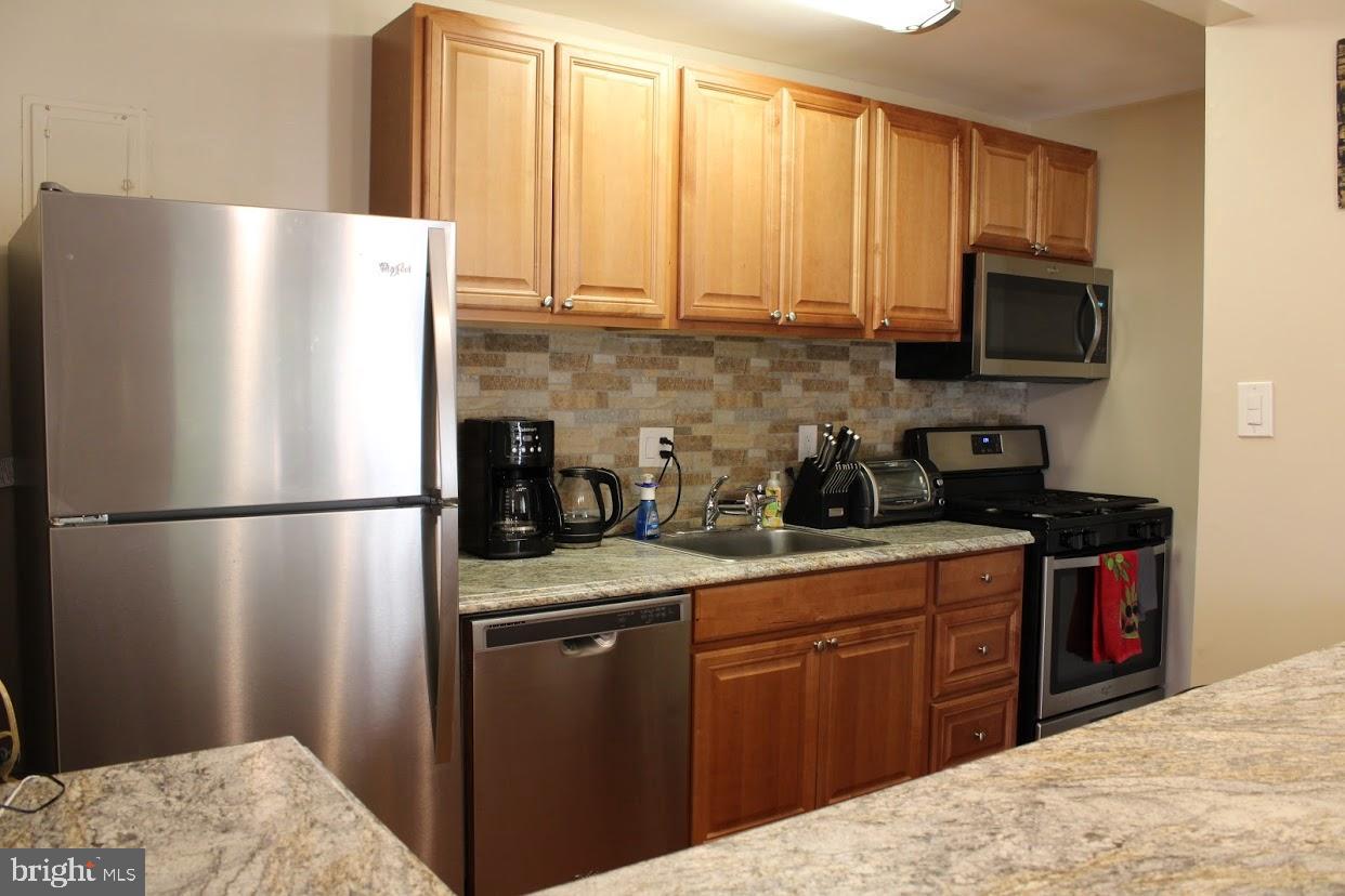 BETHESDA PARK - Residential Lease