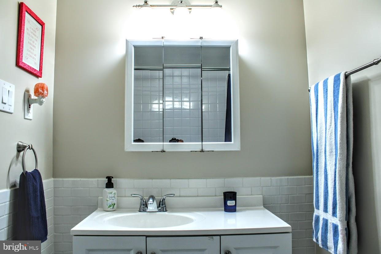 BETHESDA PARK - Residential Lease