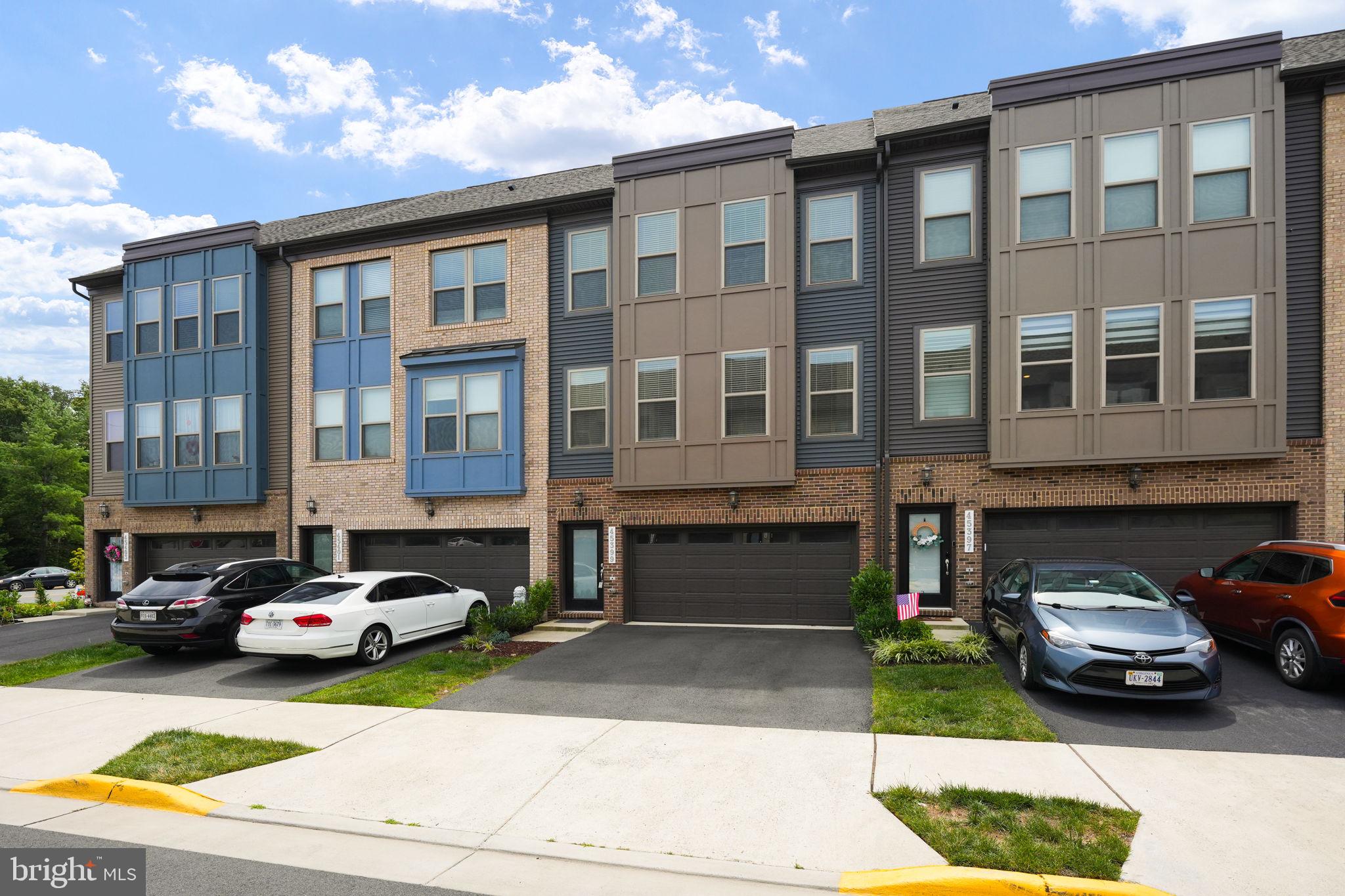 45399 DAVENO SQUARE