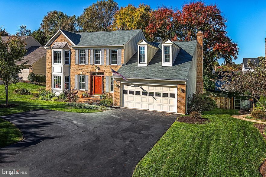 WELL-MAINTAINED/UPDATED BY ORIGINAL OWNERS INCLUDING NEW ROOF,WINDOWS,HVAC &HRDWDS ON 1ST & 2ND LEVELS! BRICK FRONT, 5 BAY WINDOWS*LARGE STEP-DOWN FAMILY ROOM OFF GOURMET KITCHEN * HUGE CUSTOM DECK W/STAIRS & PRIVATE, LEVEL BACK YARD * LARGE LOWER LVL REC ROOM W/FULL BATH & TONS OF STORAGE. SOUGHT-AFTER SULLY STATION/WESTFIELDS LOCATION! CLOSE TO EVERYTHING & WEGMANS COMING SOON! HURRY-BEST LOT!