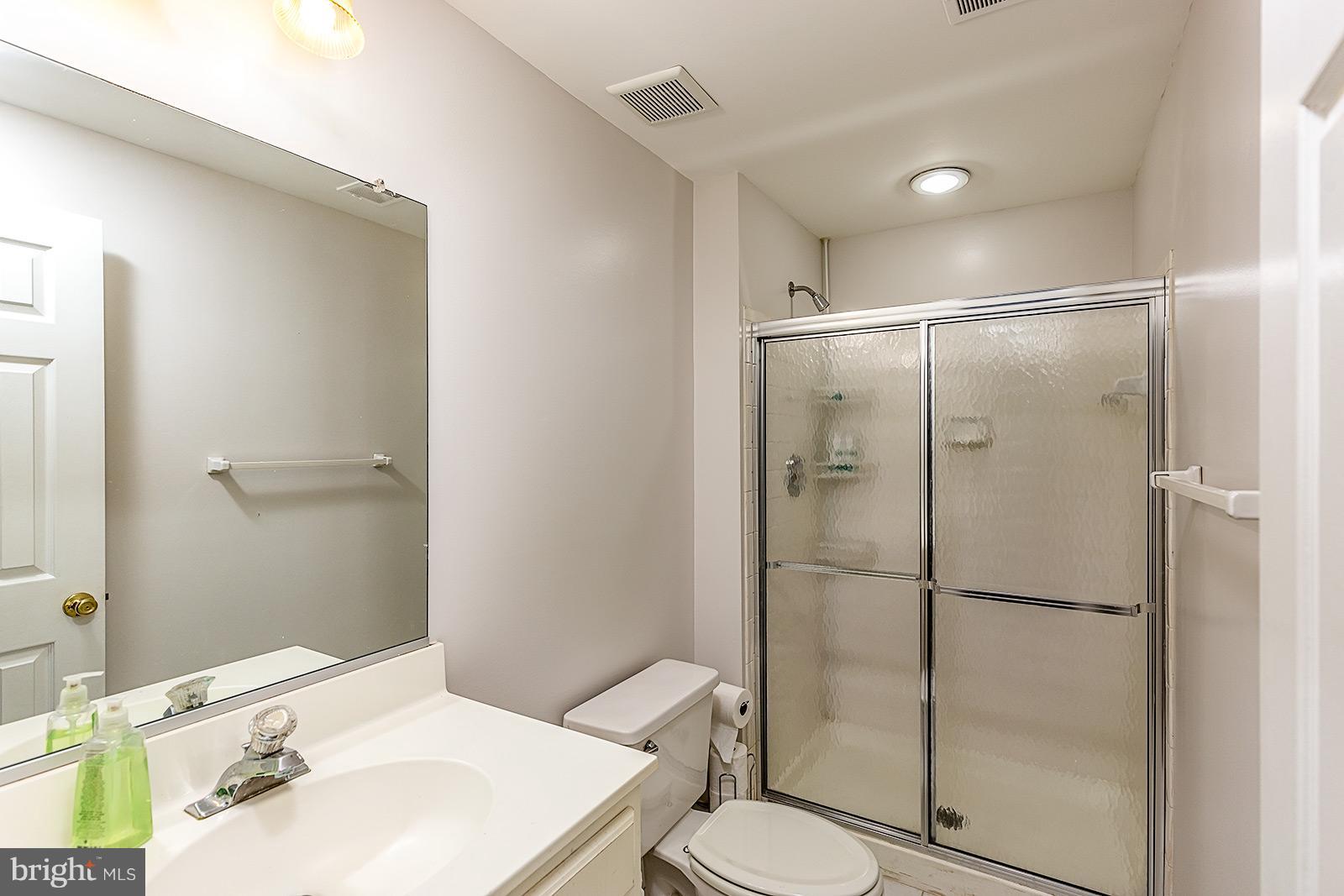 LIFESTYLE AT SULLY STATION - Residential